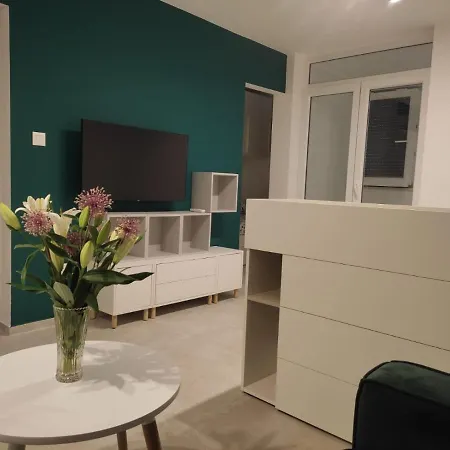 Studio Apartman Irma Cervar Porec Exterior photo