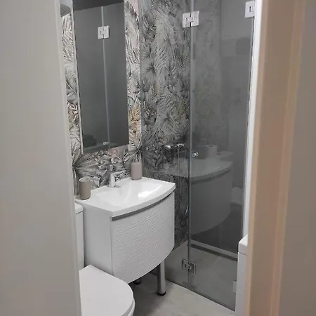 Studio Apartman Irma Cervar Porec Exterior photo