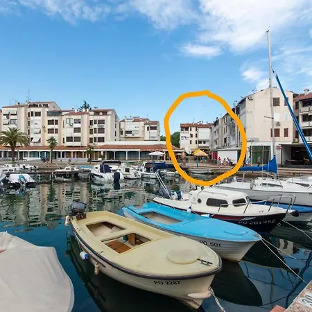 Studio Apartman Irma Cervar Porec Exterior photo